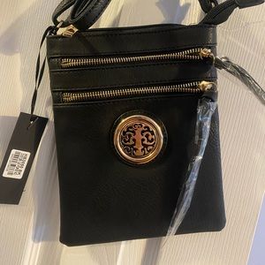 SUGU Multi Pocket Zipper Crossbody Bag